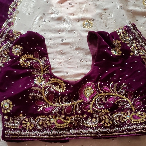 Party wear saree with  free blouse - Picture 3 of 3